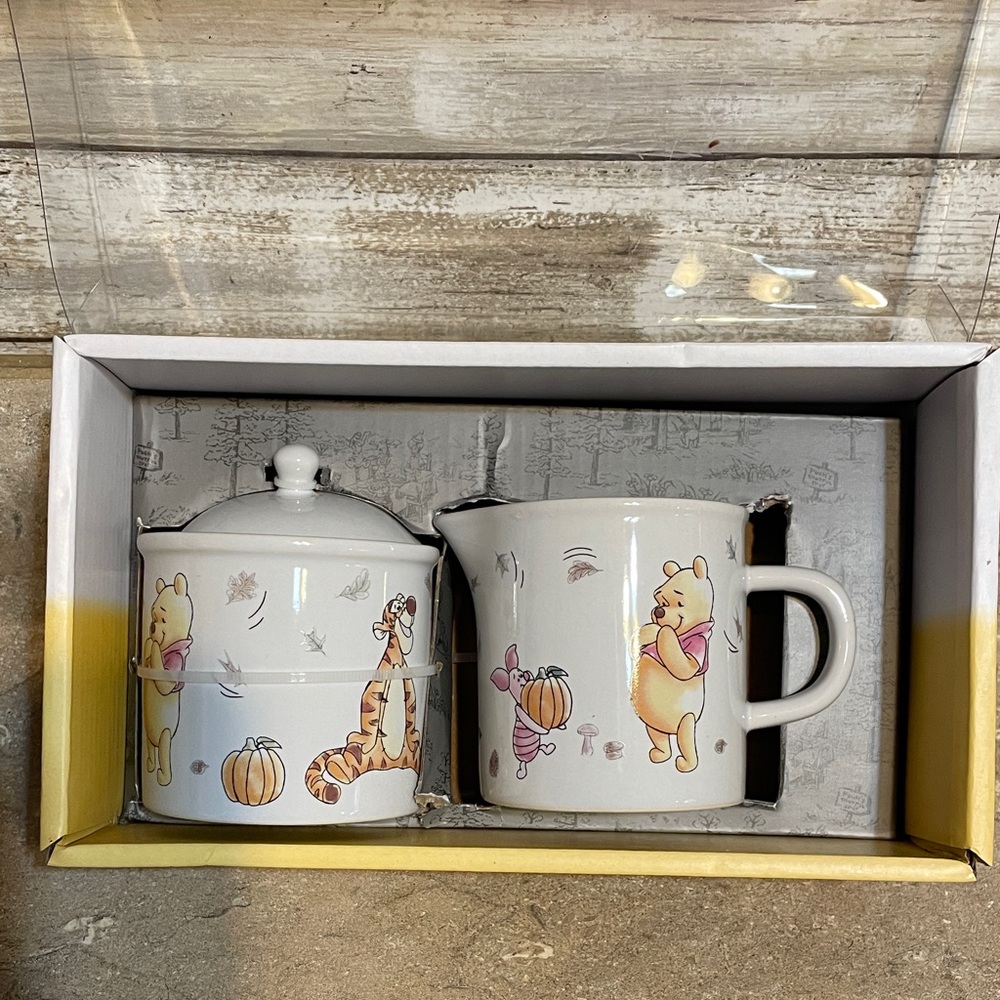 Winnie the Pooh Ceramic Sugar Bowl and Creamer Set - Yellow (New in package)